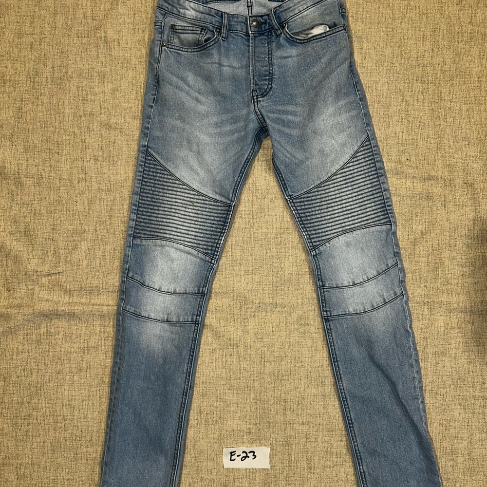 Divided Men's Light Blue Skinny Jeans